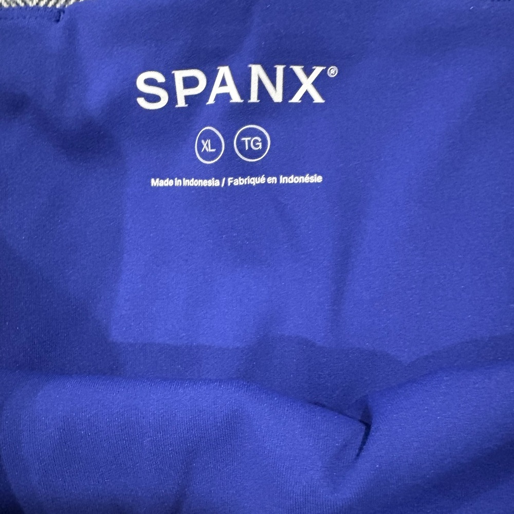 Spanx Booty Boost 7/8 Leggings | color: deep azure | size Xl - Picture 6 of 8